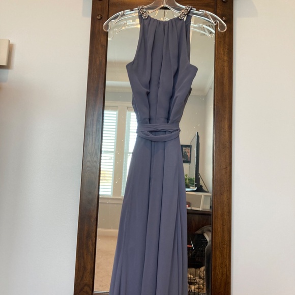 Vivian Diamond flowing beaded halter neck gown size 4 in silverstone - Picture 3 of 3